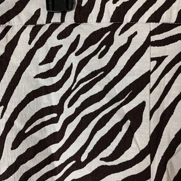 Charter Club High Rise Zebra Print Shorts Size 4 - Picture 9 of 14